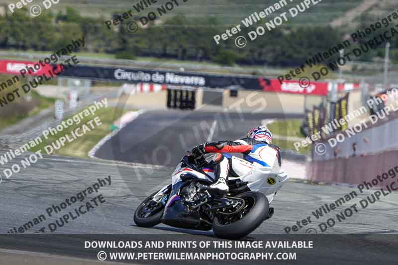 cadwell no limits trackday;cadwell park;cadwell park photographs;cadwell trackday photographs;enduro digital images;event digital images;eventdigitalimages;navarra;no limits trackdays;peter wileman photography;racing digital images;trackday digital images;trackday photos